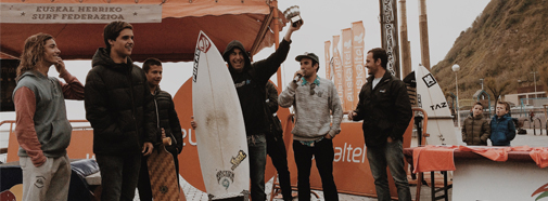10ª jornada:Pukas Surf Eskola gana la liga de Erdialde.
